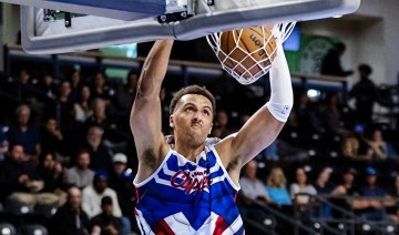 开云官网中心-才5年啊，他从全美第一沦为流浪汉，不断被放弃，只打了95场NBA！